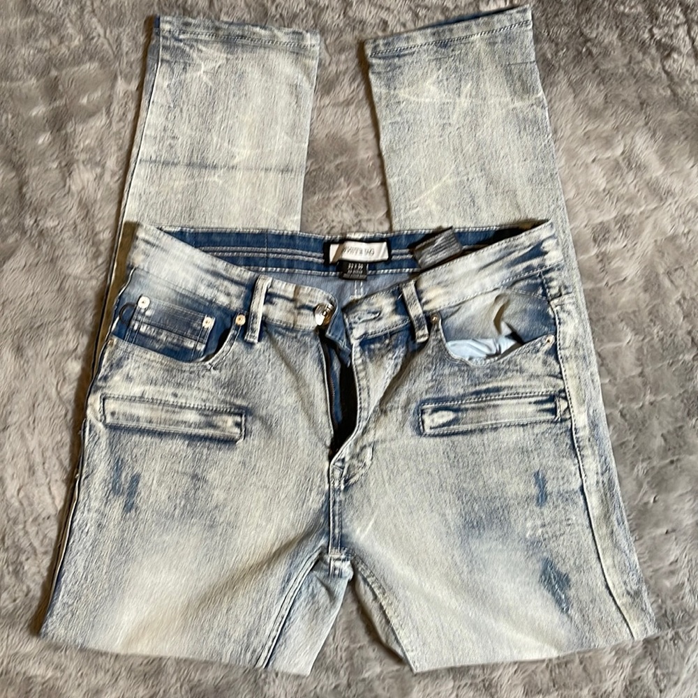WHITE TAG JEANS